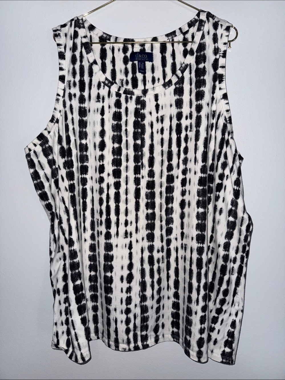 d&co Black & White Tie-Dye Sleeveless Blouse — Casual Tank